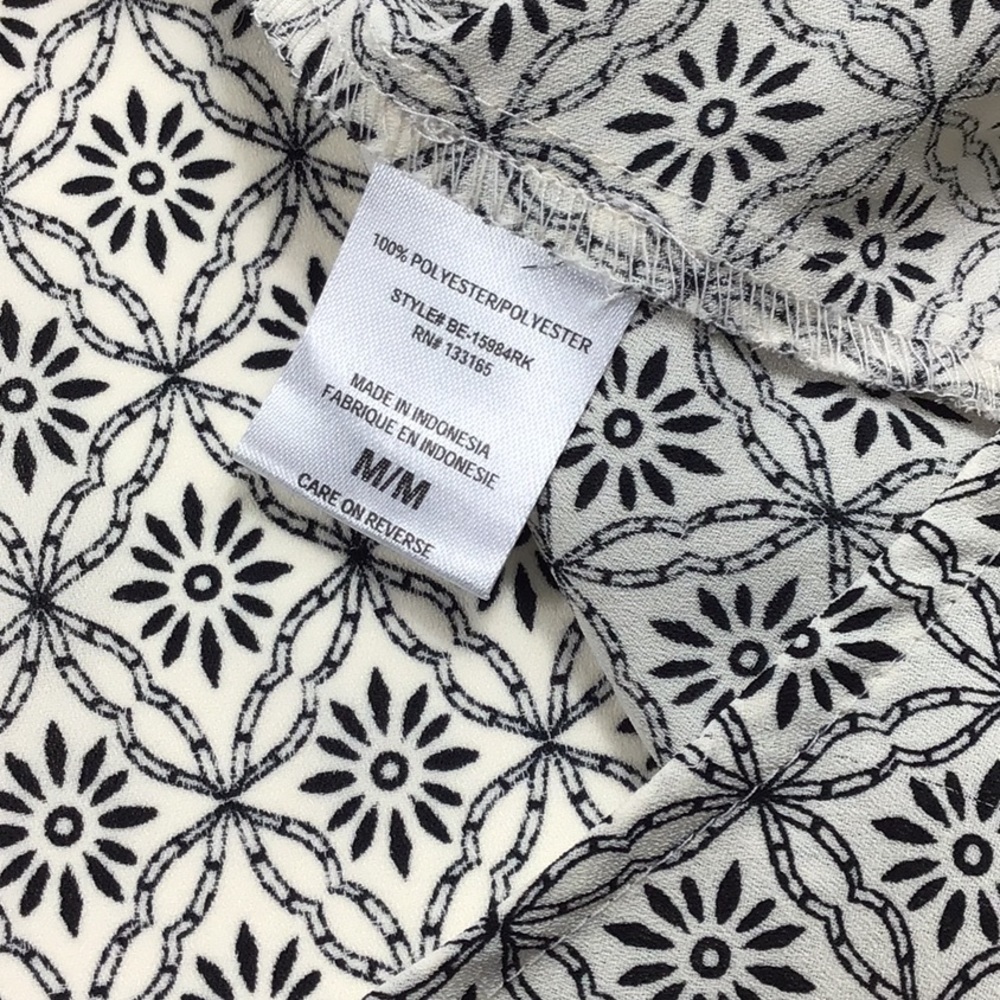 Anthropologie Everleigh > Sleeveless Floral Faux Wrap Blouse - Picture 9 of 11